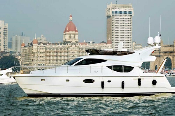 Yacht for Hire in Mumbai