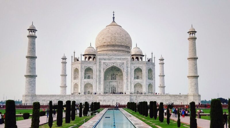 A Journey to Remember: Exploring The Taj Mahal in Agra