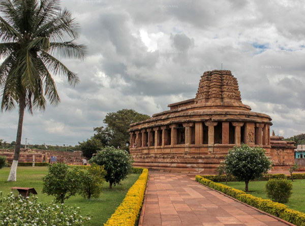 Badami Hampi Tour Package